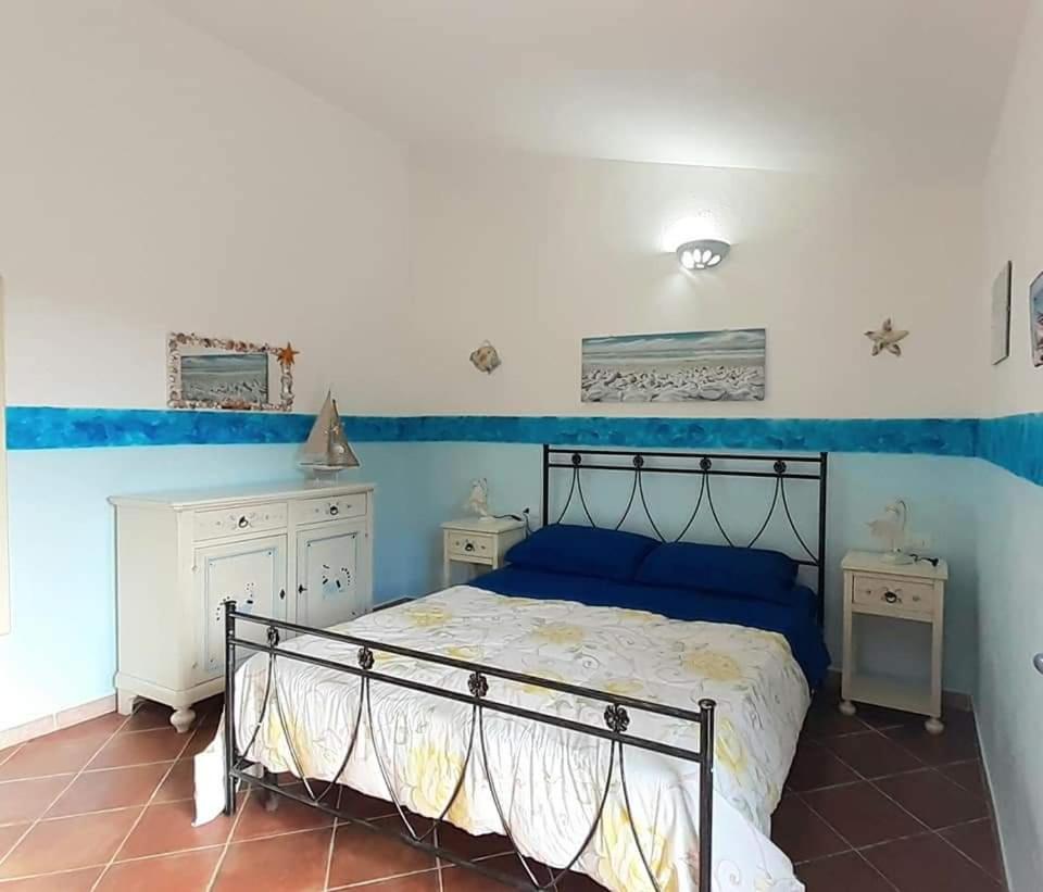 Casa Vacanze Villa Sandrina Costa Paradiso Exterior photo